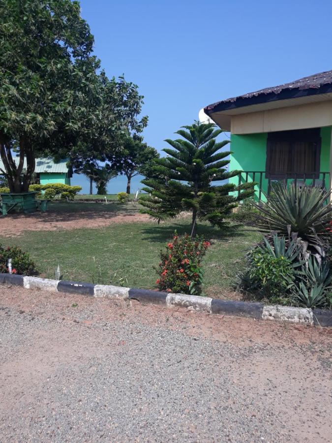 Abuesi Beach Resort Sekondi-Takoradi Exterior photo