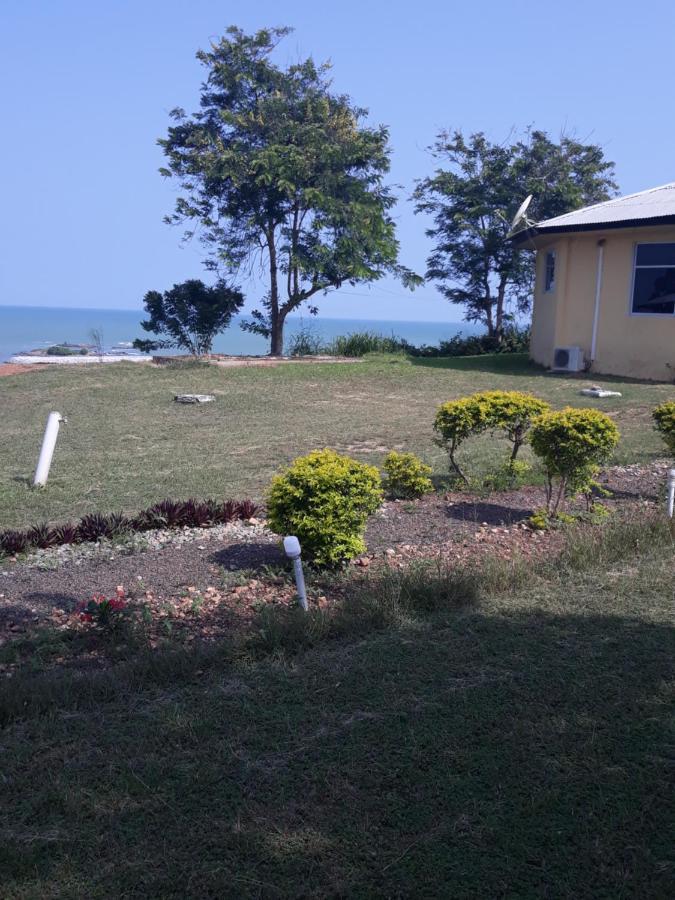 Abuesi Beach Resort Sekondi-Takoradi Exterior photo