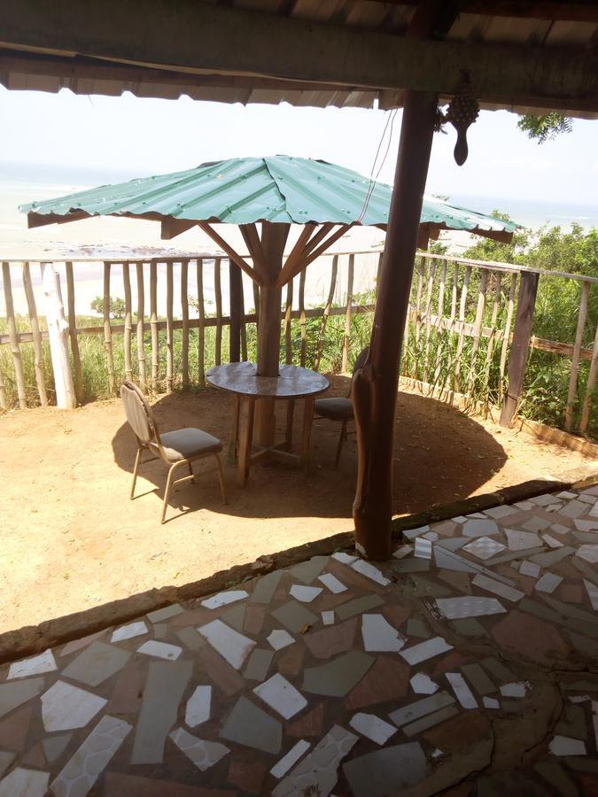 Abuesi Beach Resort Sekondi-Takoradi Exterior photo